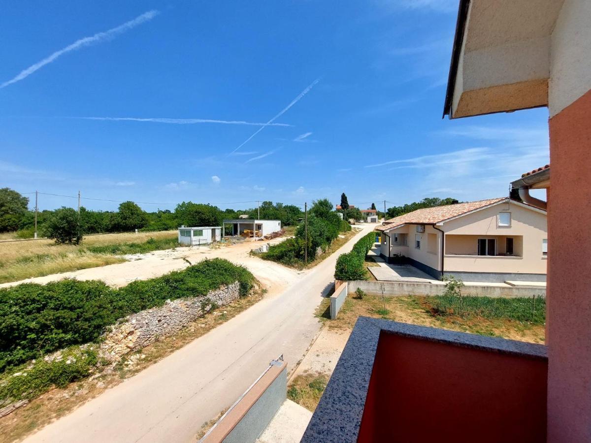 Apartman Zeljo Galizana Luaran gambar