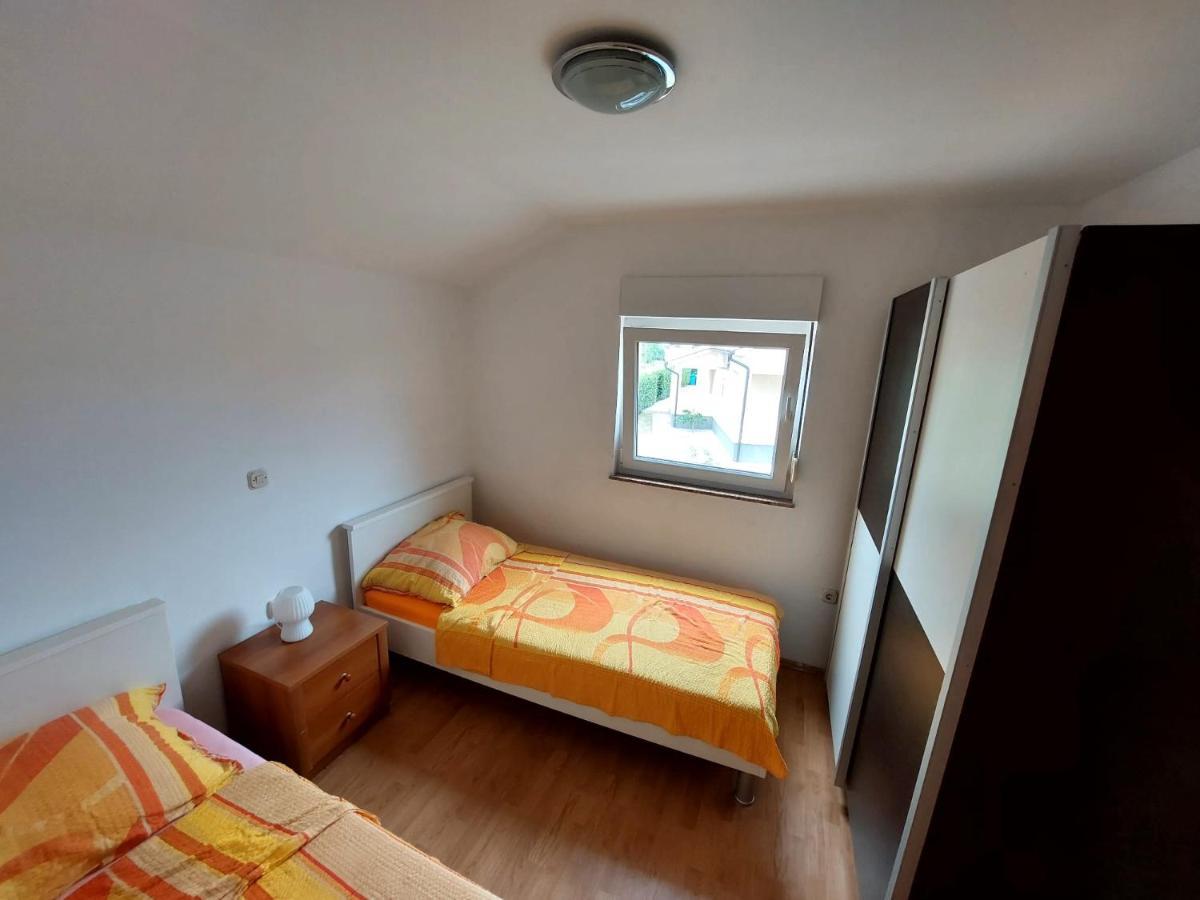 Apartman Zeljo Galizana Luaran gambar